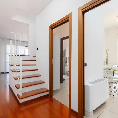 Large Duplex With Private Terrace Gluck Apartment