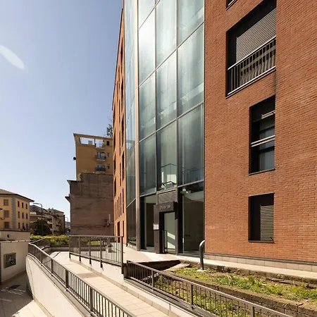 Large Duplex With Private Terrace Gluck Apartment